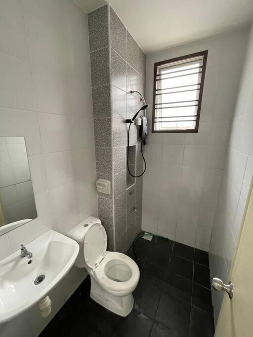 Desa Tebrau 2 5mins Ikea Toppen Peikin Aicc Helixuan Restaurant *